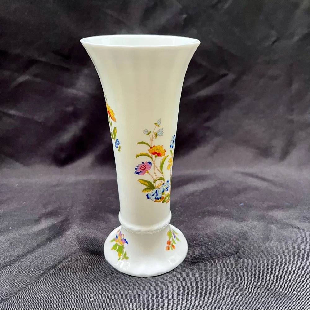 AYNSLEY BONE CHINA Cottage Garden Butterfly Vase Made‎ In England Porcelain 6.5” - Picture 2 of 6